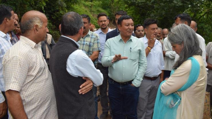 Jagat Singh Negi visited the affected areas of Solan district