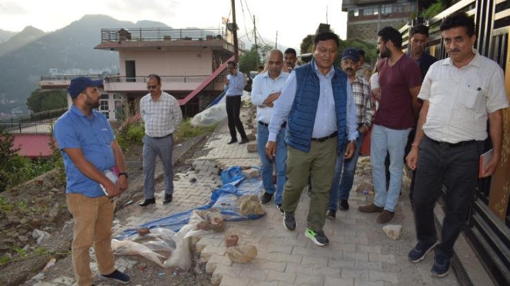 Solan: The state government will help the affected people: Jagat Singh Negi