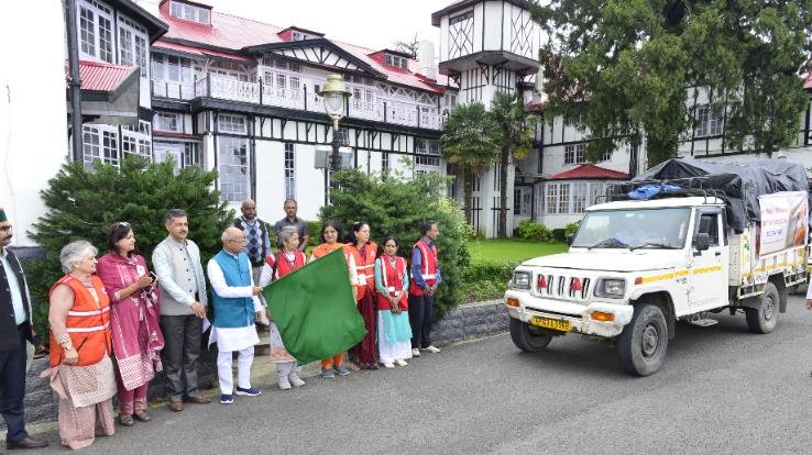 Shimla: Governor sent three vehicles of relief material