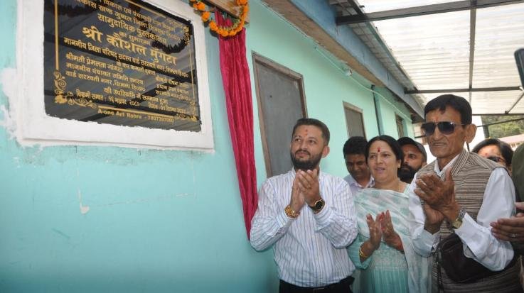 District Council member Kaushal Mungta dedicated the first library of the area to Hatkoti.