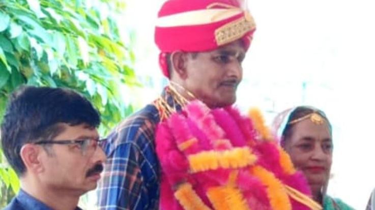 Dehra: Lal Chand Narotra retired from the post of Mate from PWD.