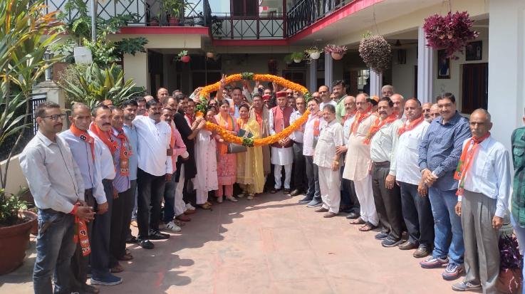 Hamirpur: Never feels 'ex' with worker: Dhumal