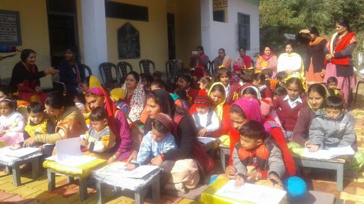 सरस्वती विद्या मंदिर मेन मार्किट में हुआ बसंत पंचमी कार्यक्रम बच्चों का किया गया विद्यारम्भ संस्कार