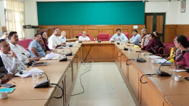 Solan: Ayushman Bhava: Program is a comprehensive initiative to make people aware about health schemes: Ajay Yadav