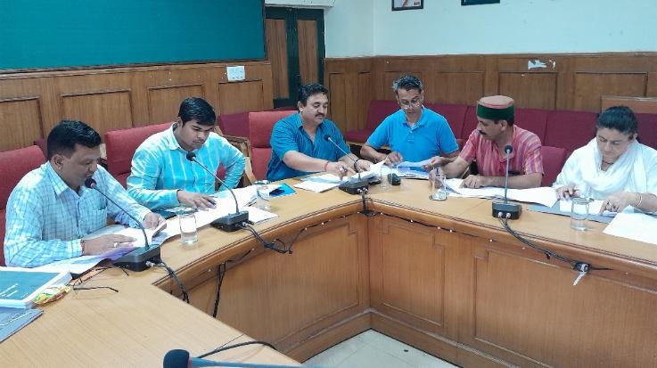 Solan: ADC held a meeting regarding rationalization of political parties.