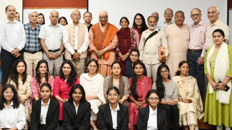 Solan: Session organized on relationship between science and spirituality in Shoolini University
