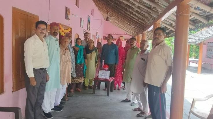 Dehra: Under the Meri Maati, Mera Desh program, soil was taken from the wife of martyr Dilbag Singh Sapehiya of Bassi.