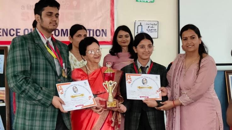  Solan: 4 Gurukul students won prizes in science quiz.