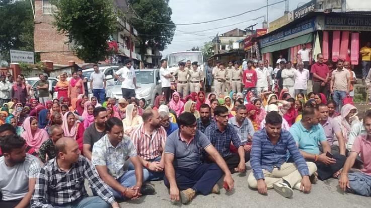 जोगिंद्रनगर: मासूम की मौत का जिम्मेदार कौन! पोस्टमार्टम रिपोर्ट से चलेगा पता