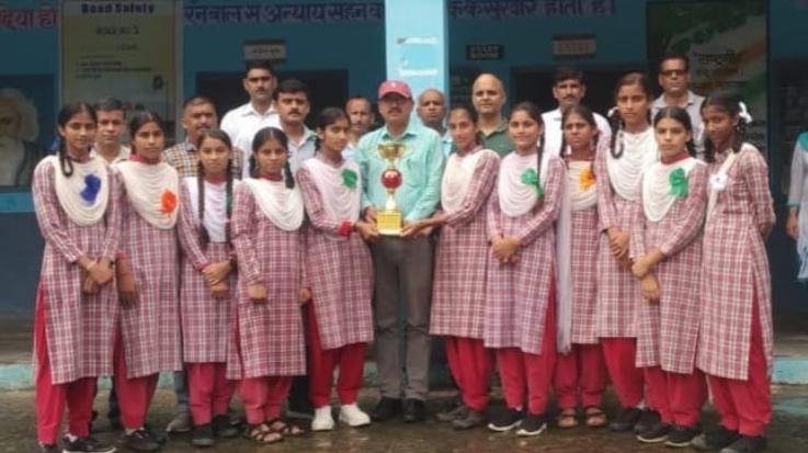 Jwalamukhi: Sihorpai School again becomes champion in badminton