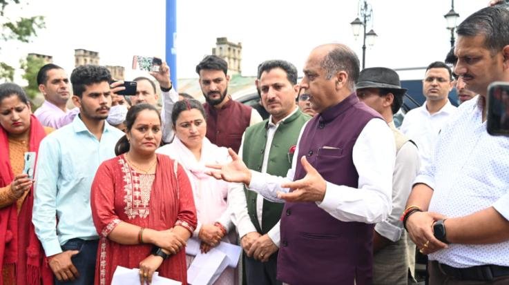 It is a sin to expel those who risked their lives during Corona: Jairam