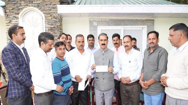 Demand from the Chief Minister to cancel the notification of rationalization of arts teachers