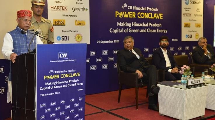 Governor stressed on united efforts in green and clean energy sector