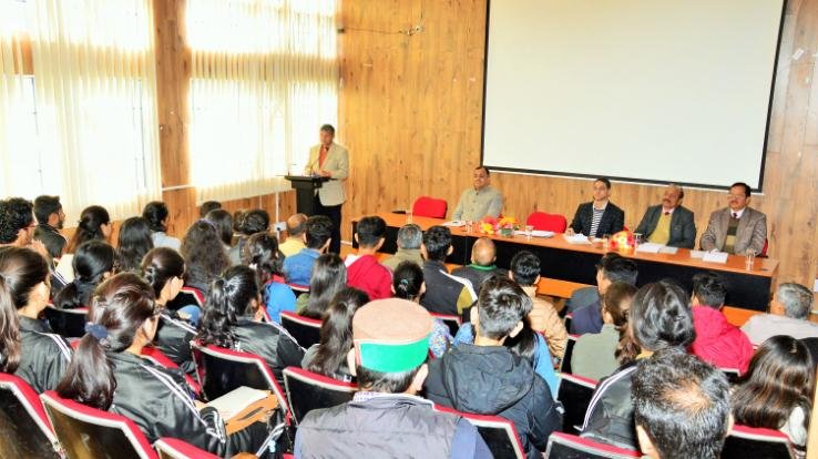    छात्रों को नवीन विचारों को उद्यम में विकसित करने की जरूरत: डॉ कौशल