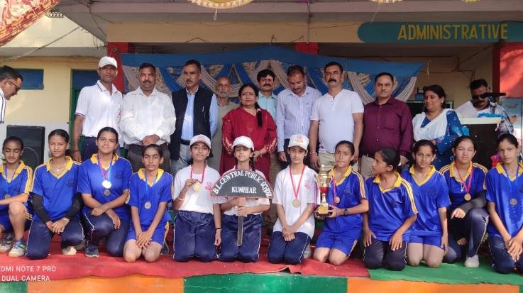Kunihar: Students of BL Central Kunihar became shot put and chess champions.111