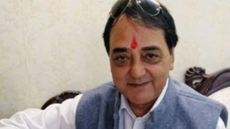 कूड़े-कचरे के जरिए अपनी राजनीतिक जमीन तलाश रहे वजूद खो चुके लोग : नरेंद्र पंडित