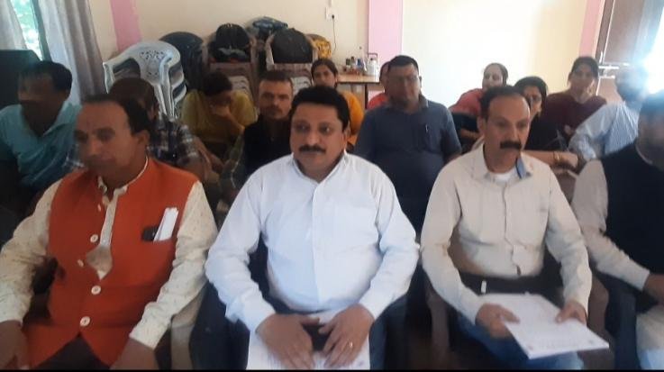 Zilla Parishad cadre personnel got support from Pradhan Parishad Development Block Kunihar