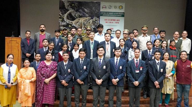 Shimla: DAV School Lakkar Bazar stands first in Inter School Quiz Contest