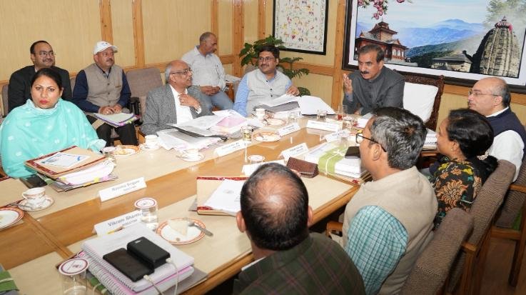 Chief Minister instructed the corporation to provide free LPG connections and ration to the disaster affected families.