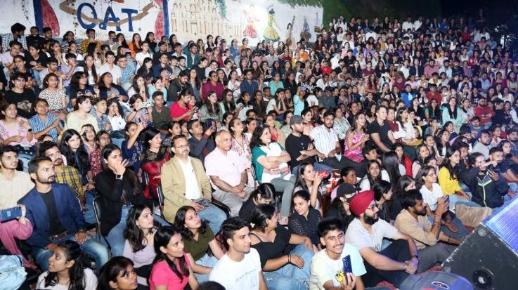 Solan: Pharma Faculty won Manchatantra Trophy in Shoolini University