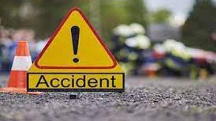 Pickup vehicle fell into Tons river, three people from Shimla died on the spot