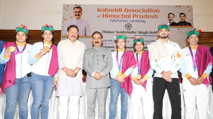 Chief Minister honored gold medal winning players in Asian Games