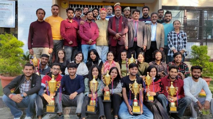Shimla: HPU team performed brilliantly in Youth Mahotsav-2