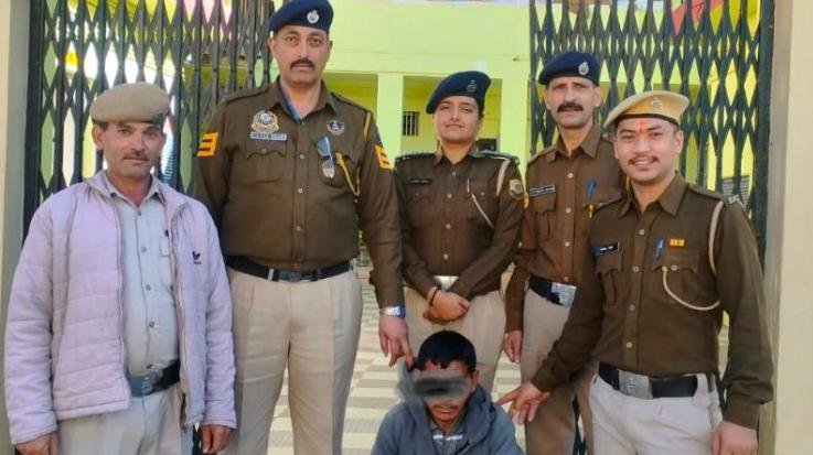 Solan police caught Nepal with 865 grams of opium