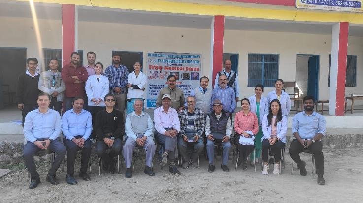 Dehra: City Hospital organized medical camp in Hariom Private ITI Indra Colony.