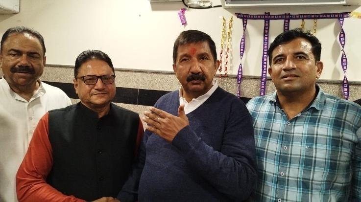 Una: Former MLA Late. Kashmiri Lal's son Vinod Joshi took 'hand'