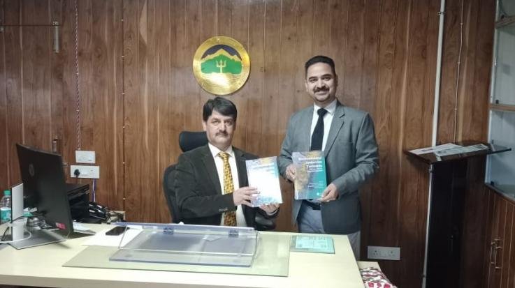 HPU Prof. Vice Chancellor Dr. Rajendra released the book
