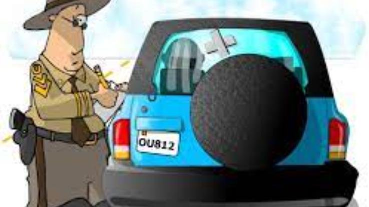 Dehra traffic police seized the car that hit the bike driver in Puli, Paragpur.