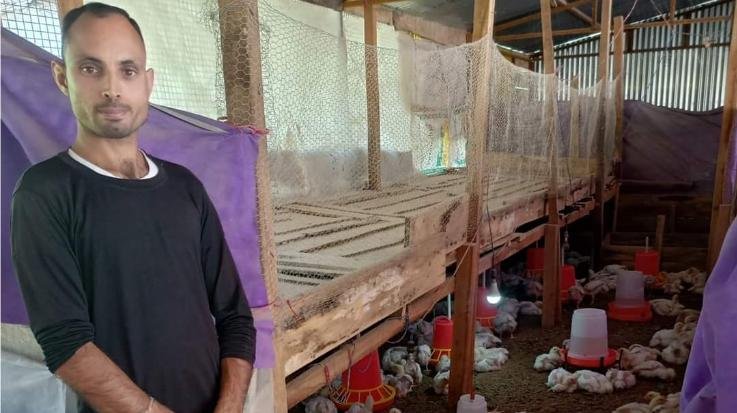 Success Story: Rajesh of Lower Chauntra made poultry farming the basis of self-employment.