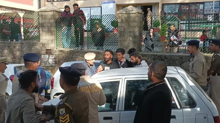 Clash between student groups over burning of CM's effigy in HPU