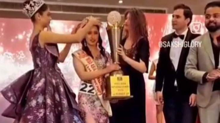Rampur: Nerva's Sakshi won the title of Miss Asia International-2023 runner-up.