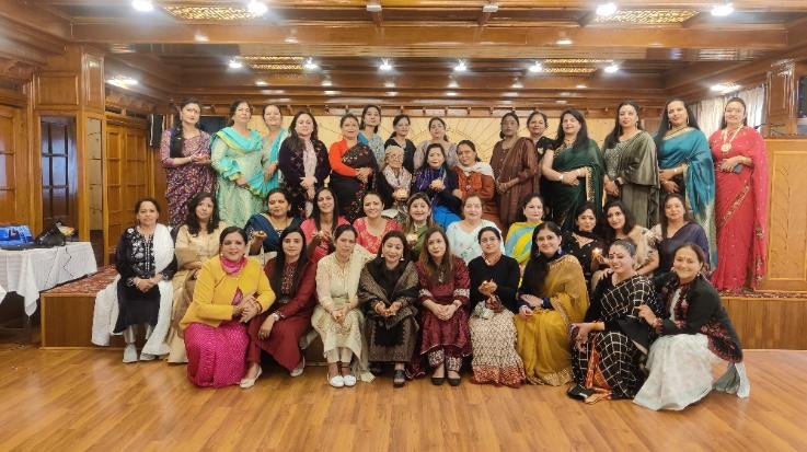 Shimla: Sangini Group gave the message of women empowerment on Diwali.