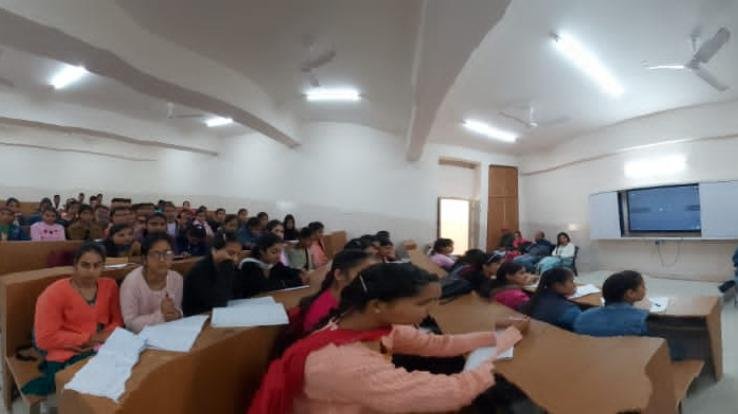  Rakkar: Election school organized in Government College