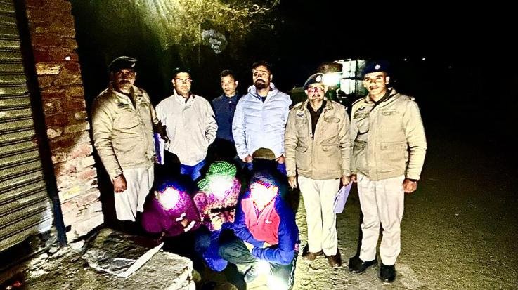 Shimla: Three persons from Haryana arrested with 179.98 grams of chitta in Theog.