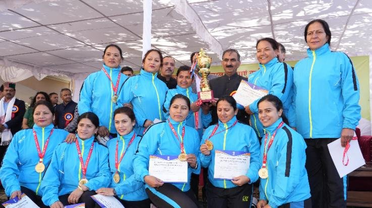  Shimla: Chief Minister honored women's Kabaddi team