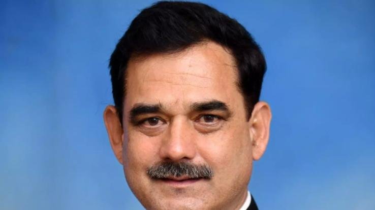 Sanjay Awasthi on his visit to Arki on 25th November