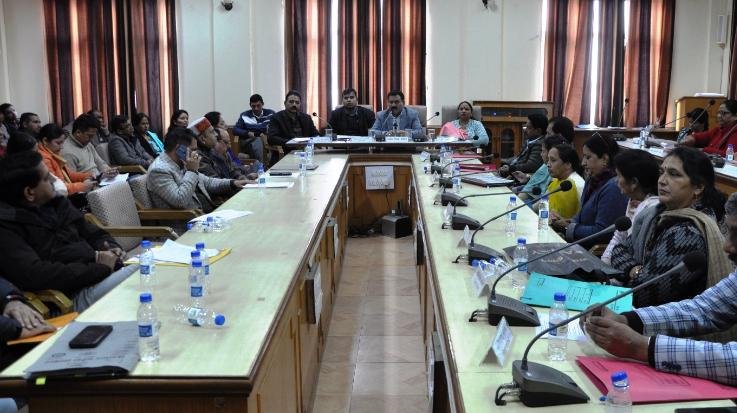 Notices will be issued to the officers who were absent in the meeting of Zilla Parishad Solan.