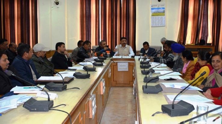 जिला परिषद सोलन की त्रैमासिक बैठक आयोजित, 79 मदों पर की चर्चा