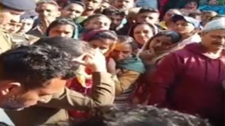 Shahpur: Youth died under suspicious circumstances in Rakkar Ka Bagh, family members blocked the road