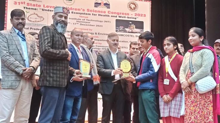 Jaisinghpur: 14 students of Balkrupi School selected for National Children's Science Fair