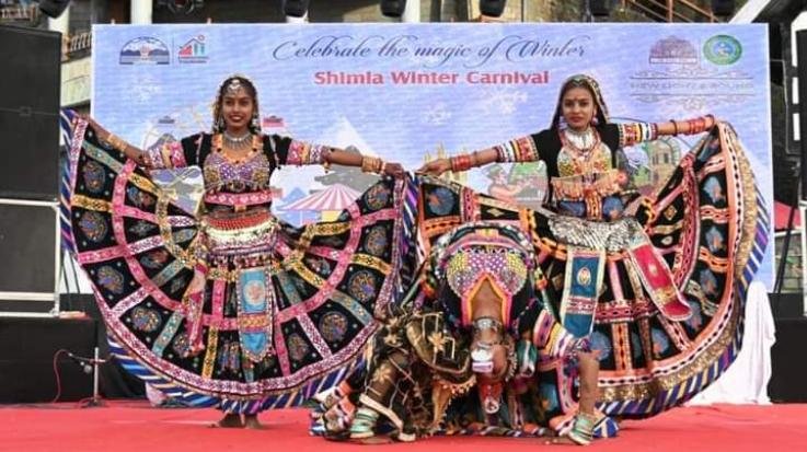 Artists from 4 districts created a stir on the second day of Shimla Winter Carnival.