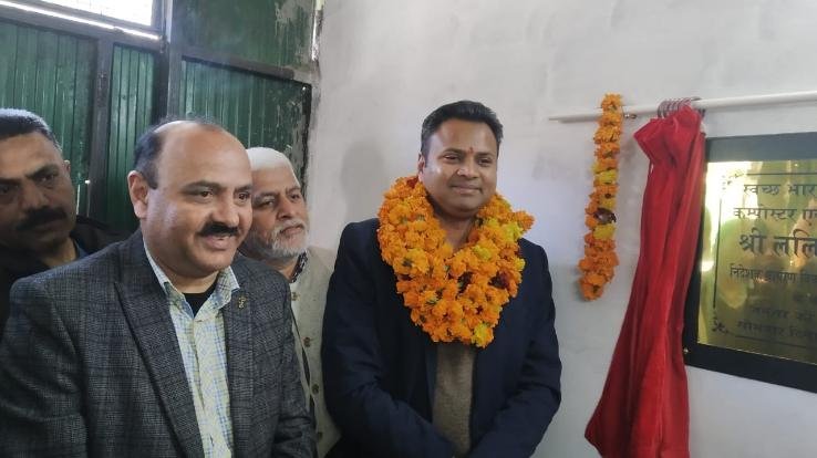 निर्मल ग्राम पँचायत नौणी मे 10 लाख रुपये की कूडा सँयत्र मशीन तथा ई रिक्शा का लोकार्पण