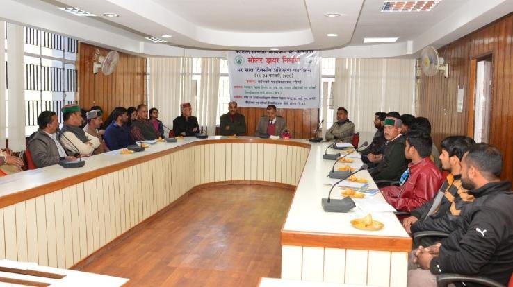 सोलर ड्रायर बनाने पर प्रशिक्षण कार्यक्रम का समापन