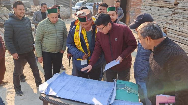  Rampur Bushahr: Horticulture Minister inspected the tribal building under construction in Rampur.