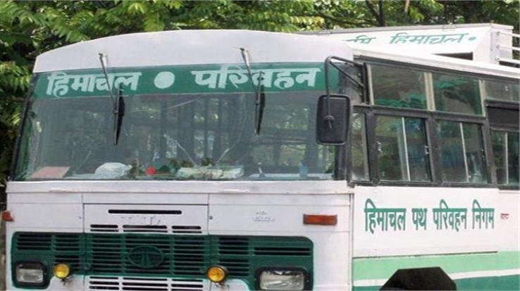 बस चालक की जल्दबाजी में महिला हुई घायल