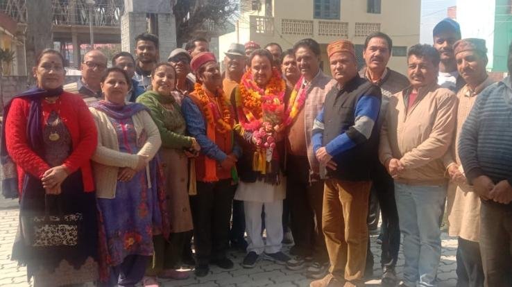 कुनिहार में प्रदेश भाजपा उपाध्यक्ष रतन सिंह पाल का भव्य स्वागत 